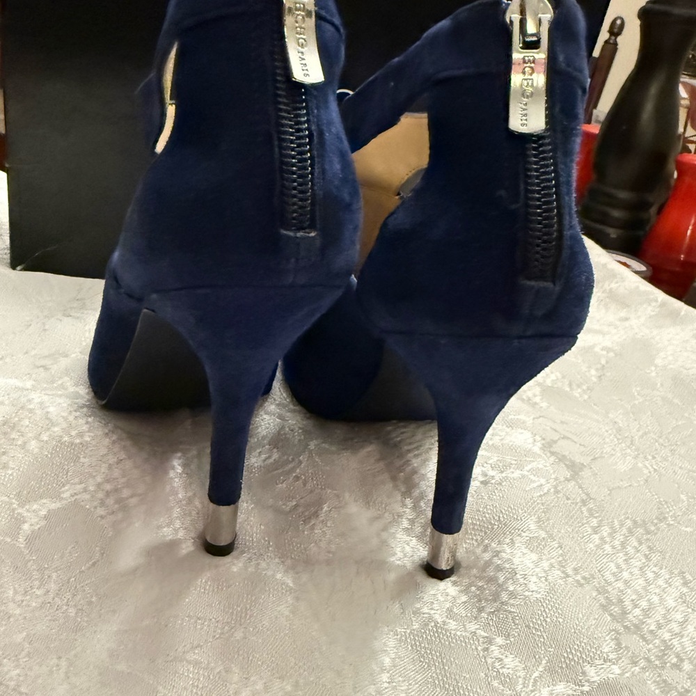 Blue suede peep toe booties - Picture 10 of 15